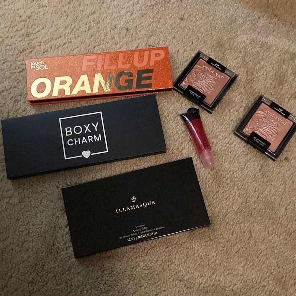 Makeup bundle! - Picture 1 of 1